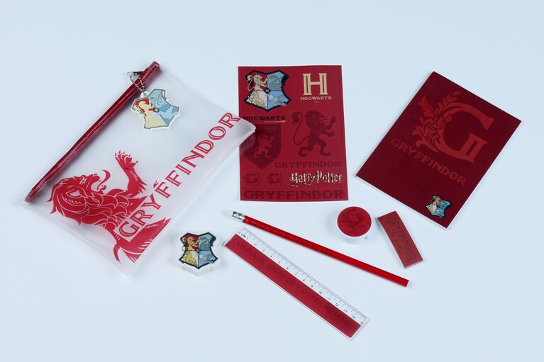 オリジナルアートワークのステーショナリーセット 1,500円。