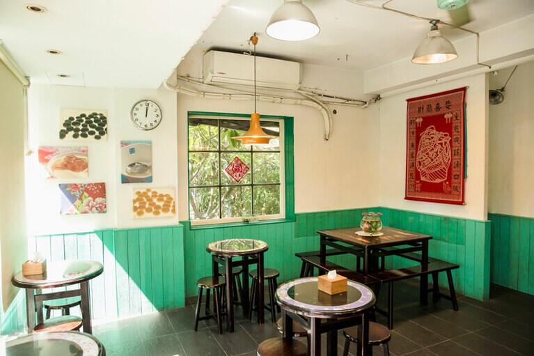 ピーコックグリーンの店内は風通しよく、涼しげでかわいいこと！