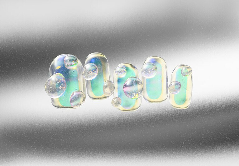 ぷくぷく“シャボン玉”ネイル。