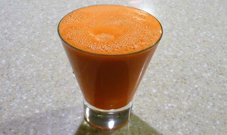 ニンジンジュースのほか、数種類の野菜やフルーツを用いたエナジードリンク「精力湯」も有名です。