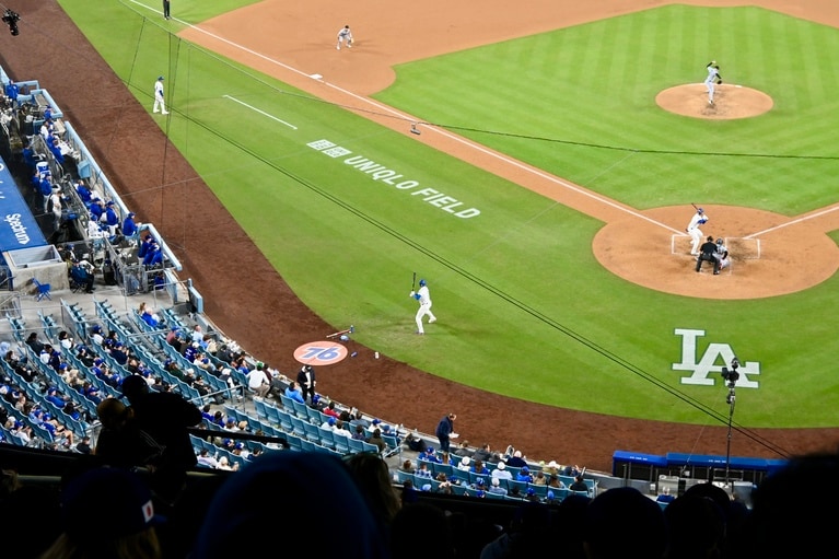 バッターボックスに立つ大谷選手。遠目からでも体格の良さがわかる。