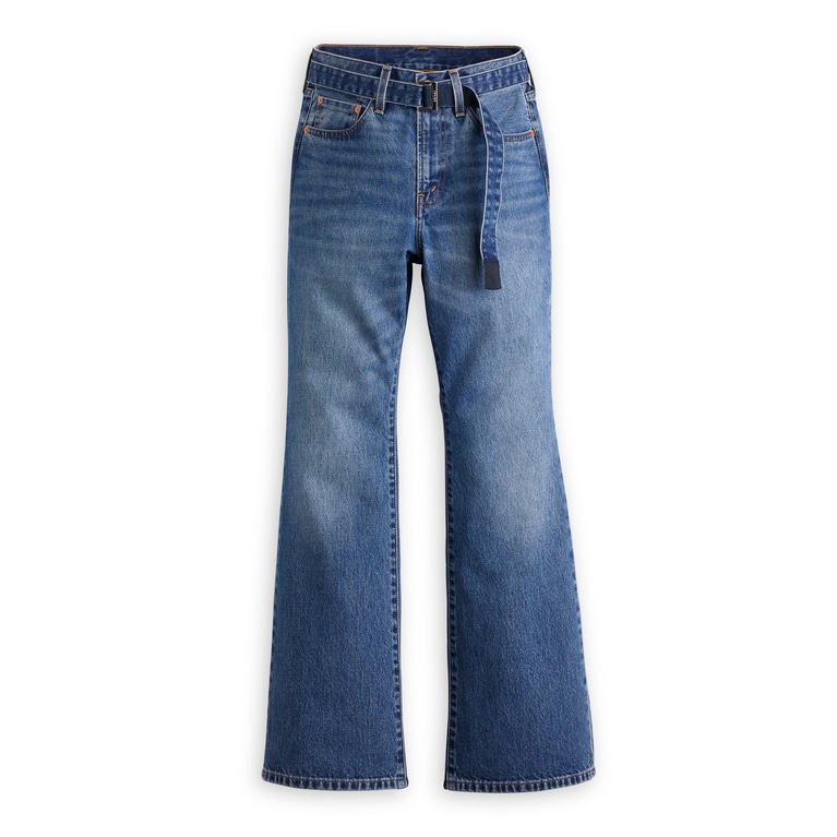 Belted Flare Pants／各66,000円。