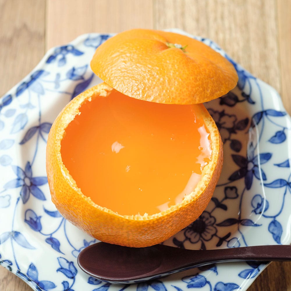 甘味もすべて一から手作り。旬の柑橘で作る“ミカンゼリー” 770円。