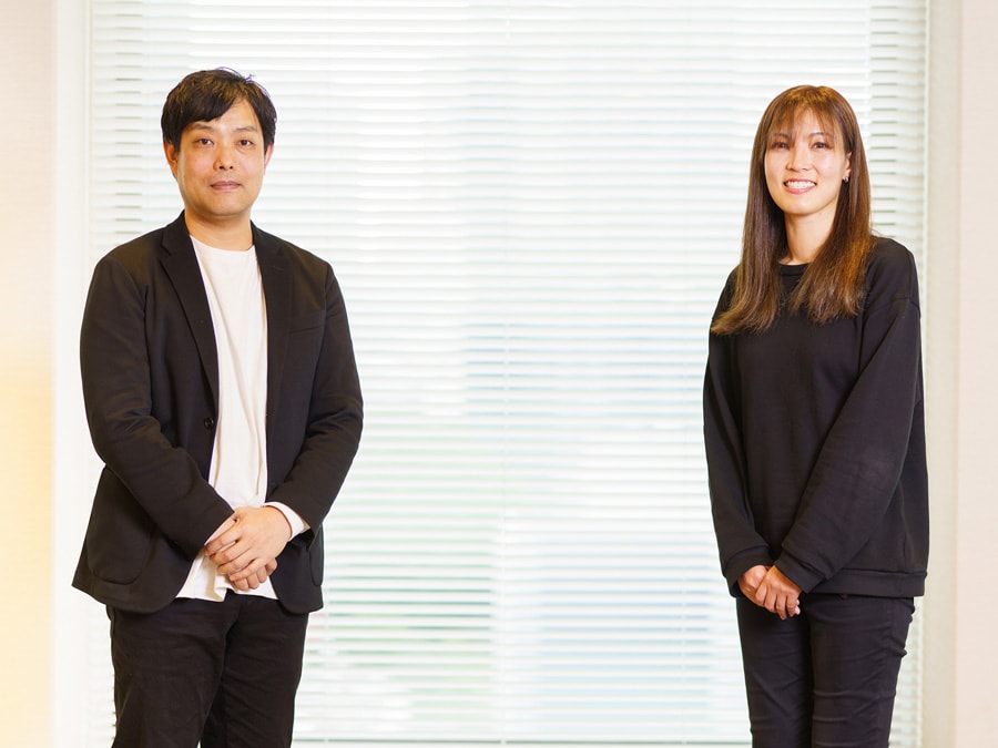 インスタリム株式会社 代表取締役CEO 徳島 泰さん(左)と、ビジネスレザーファクトリー株式会社 代表取締役社長 原口瑛子さん(右)。