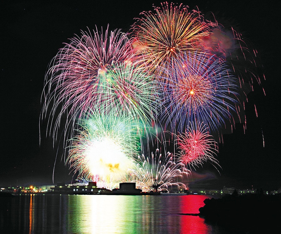 【愛媛県松山市】松山港まつり・三津浜花火大会。