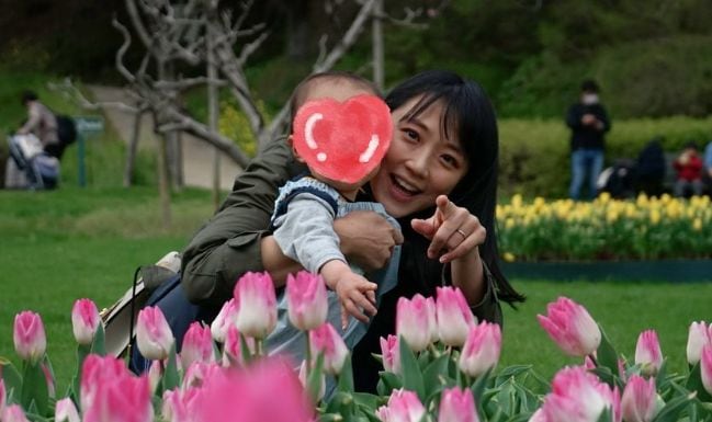 竹内由恵さんとお子さんのツーショット（写真＝竹内由恵さん提供）