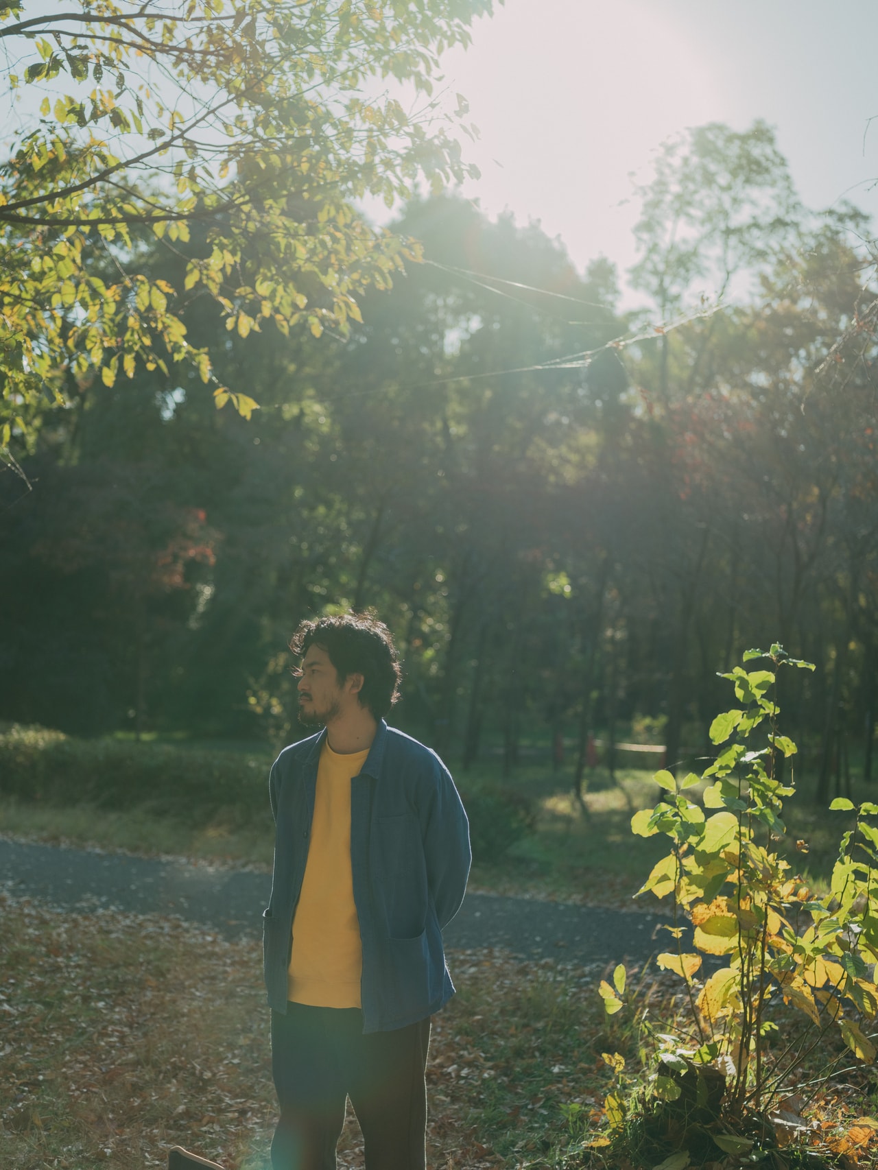 新谷と一緒に『外と』に出演している五十嵐竜。普段は三鷹のコミュニティセンターの地下で喫茶店「珈琲 遊」を営んでいる。