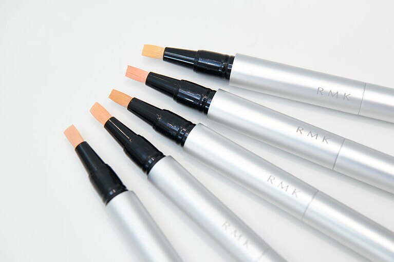 9月に発売された「ルミナス ペンブラッシュコンシーラー」全5色。