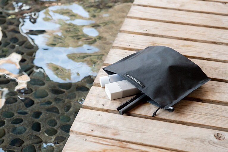 「マタドール」のフラットパック ジッパートイレタリーケース。3,630円。