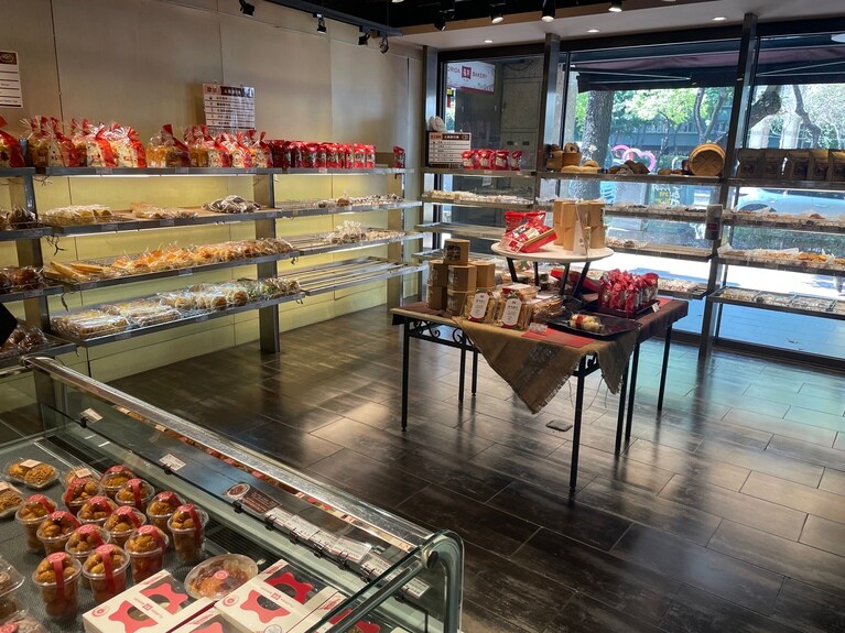 店内の壁に商品の人気ランキングが貼られているので、参考にしてみてください。