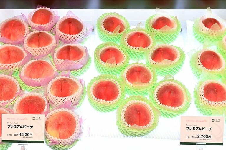 7月上旬は「プレミアムピーチ」。
