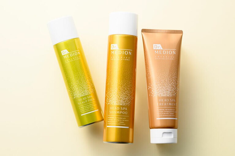 左から：ドクターメディオン ヘッドスパ スカルプパック 150mL 3,850円、同シャンプー 200mL 4,180円、同トリートメント 230g 4,180円／メディオン・リサーチ・ラボラトリーズ(2022年4月19日[火]発売)。