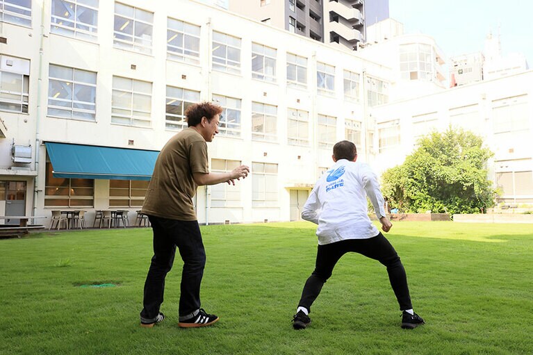 ジョイマンのネタをパラパラ写真で。