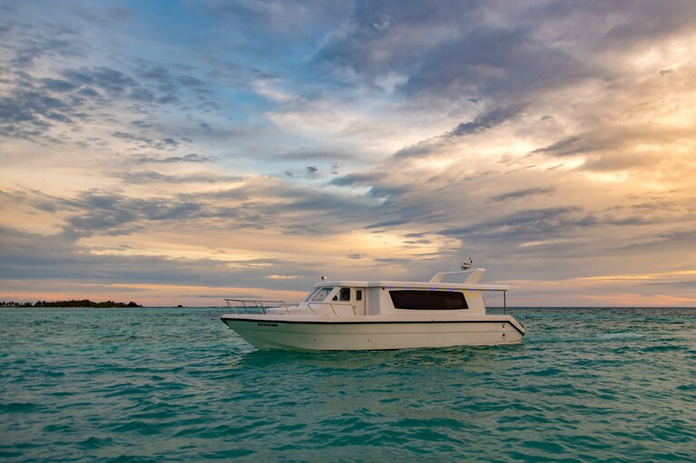 深夜便でモルディブに到着してもリゾート島へ向かえるので、このボートでのアプローチも、おすすめポイントです。