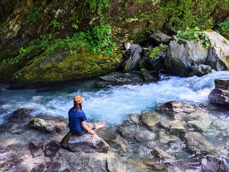 ビール醸造に使用している穴吹川の源流水。おいしい水がビールの味の決め手となる。（写真提供：パドルブリュー）