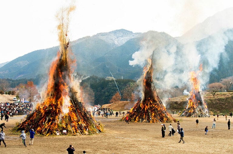 みどりかわ湖どんど祭り。