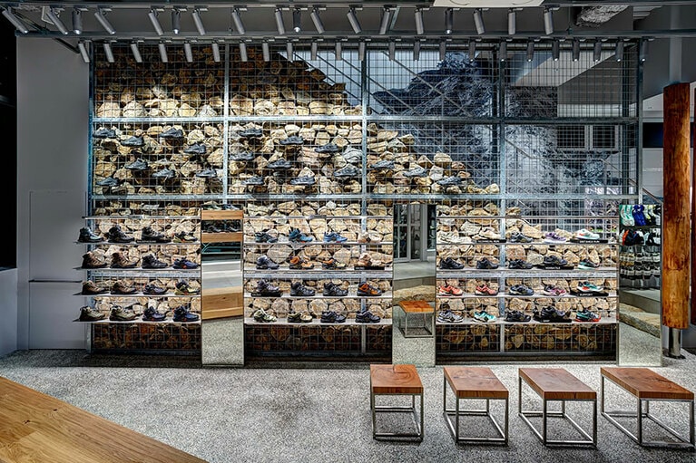 サロモンストア 東京渋谷