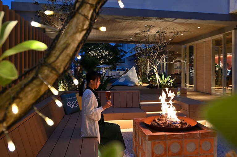 ゆらぐ炎を眺めているだけで不思議と癒やされます。