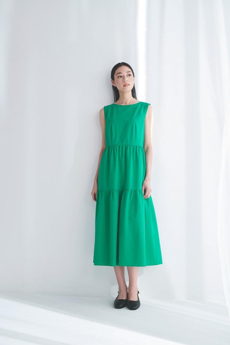 「マッキントッシュフィロソフィー」ワンピース 28,600円。