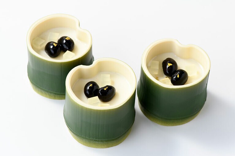 【奈良】たけひめ本店の「たけひめプリン」各250円(55g)。