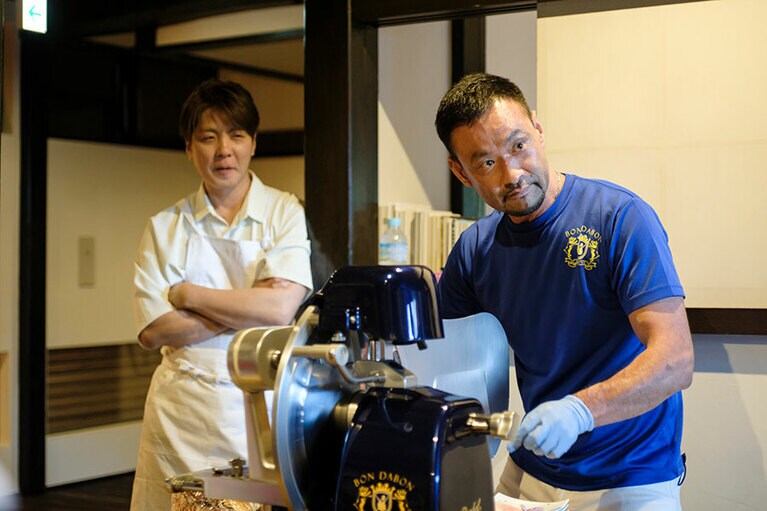 岐阜「BON DABON」の多田昌豊さんが、小林・原田両シェフの橋渡しを担った。