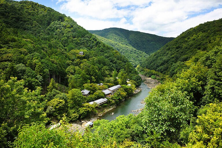 隔絶された空間で心静かな時間を過ごせる星のや京都。