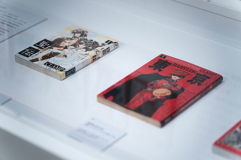 「CLAMP展」国立新美術館　2024年　展示風景。©CLAMP・ShigatsuTsuitachi CO.,LTD. ©C,ST/CEP