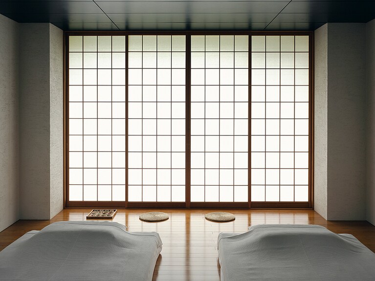 べにや無何有［石川／山代温泉］スパ円庭施術院のトリートメントルーム。