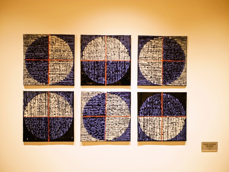 デイビッド・クラオカ作、タイトルは「ブルーオーシャン」（2010年）。