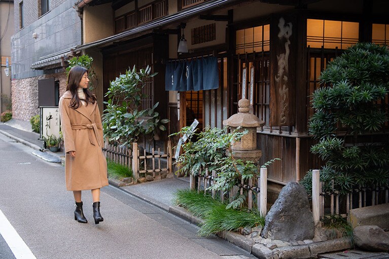 甘味処の「竹むら」も歴史的建造物。