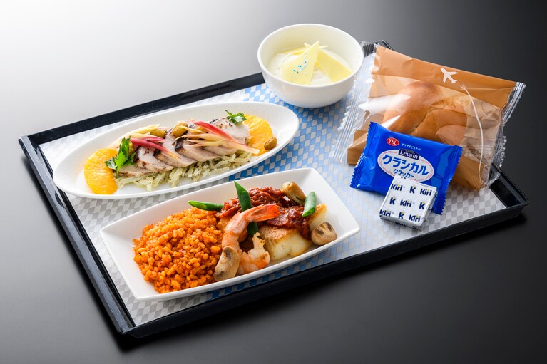 有料でアップグレードできる機内食の一例。