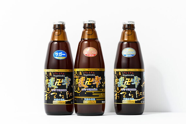 【青森】バイコードリンクB・Sの「卍麦雫」(各350ml)。左から：ラガー 444円、ペールエール 410円、ピルスナー 444円。