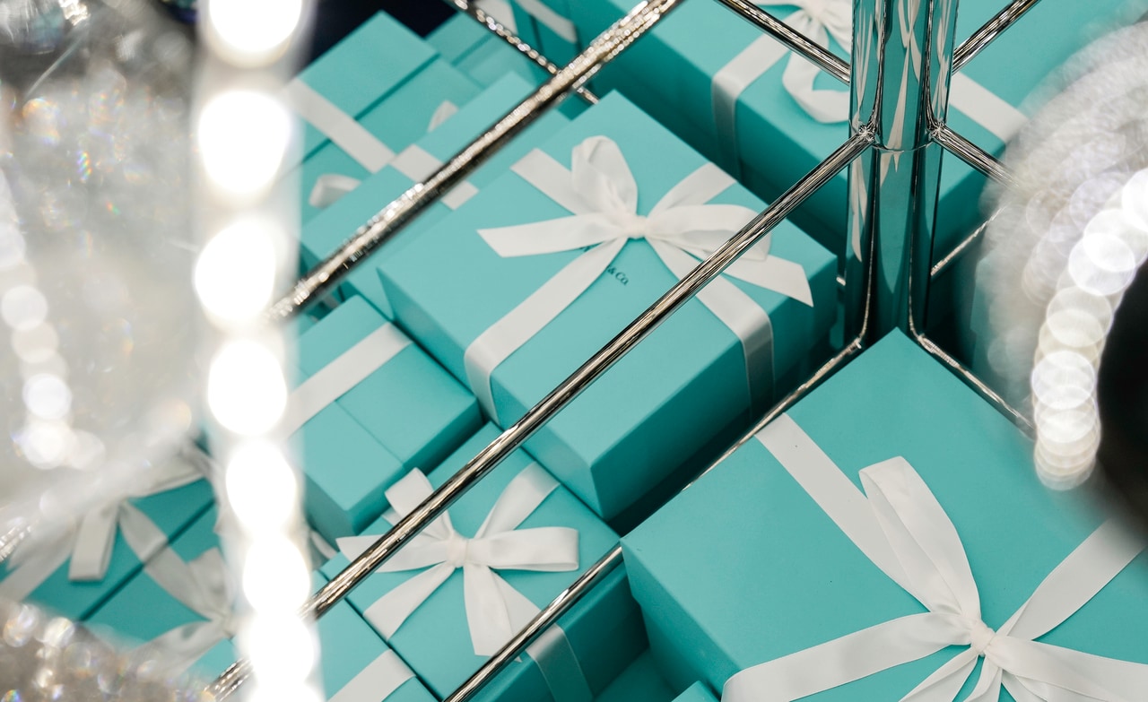 ツリーの下にはボックスが。