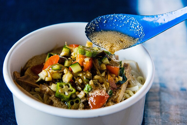 トマトごまだれ。