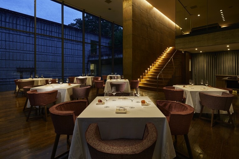 6メートル超の高い吹き抜けは開放感抜群。