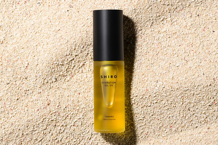 「タマヌオイルUV」SPF12･PA+ 30mL 17,600円／SHIRO