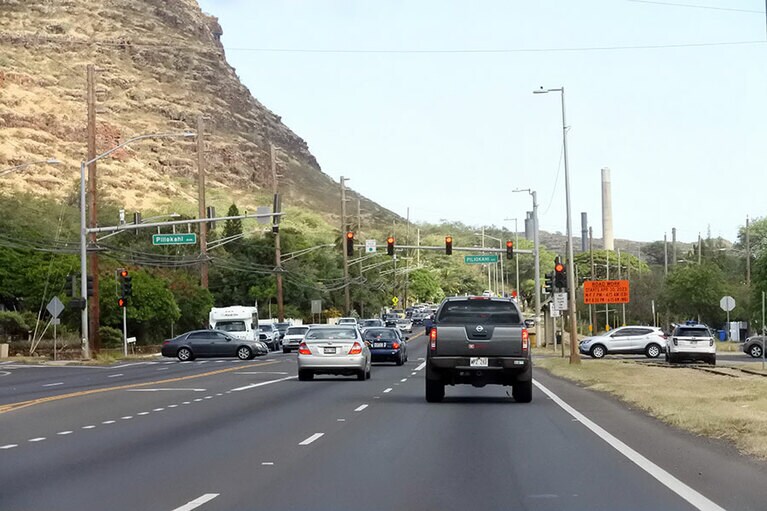 乾燥した地域のせいか、山肌もサンドベージュ。ちなみに、これは帰り道。