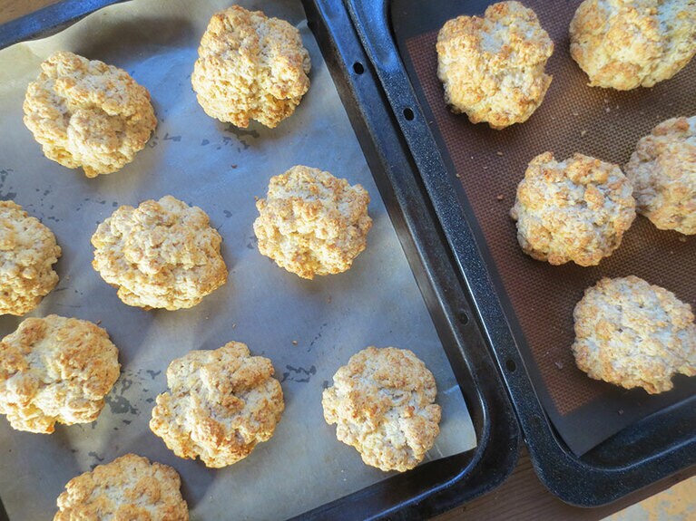 焼きたての全粒粉スコーン。「焼きたてのスコーンをお出しする日も考えています」とやまださん。