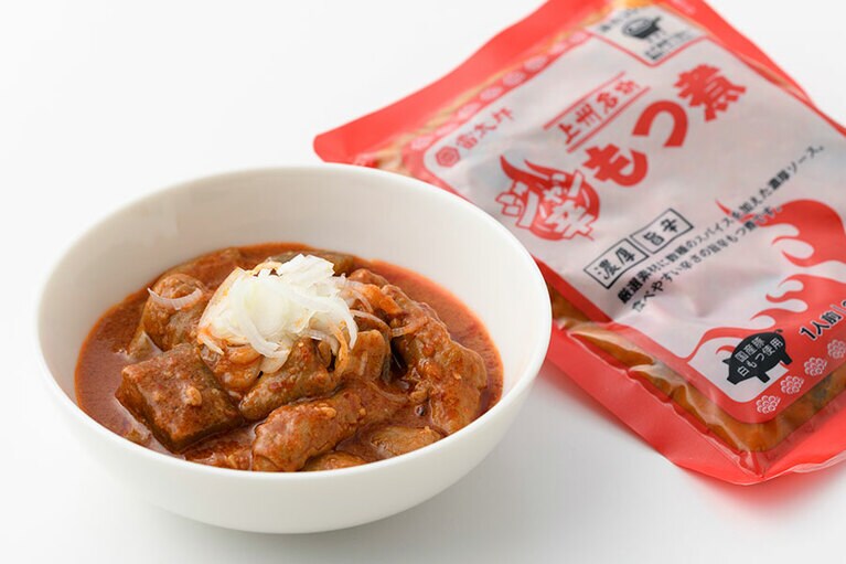 ジャン辛もつ煮 540円(1人前240g)。