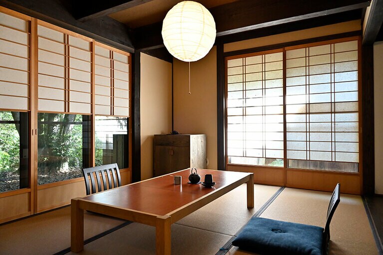 江戸時代後期の古民家を快適に改装した古民家離れ「ぼたん」。