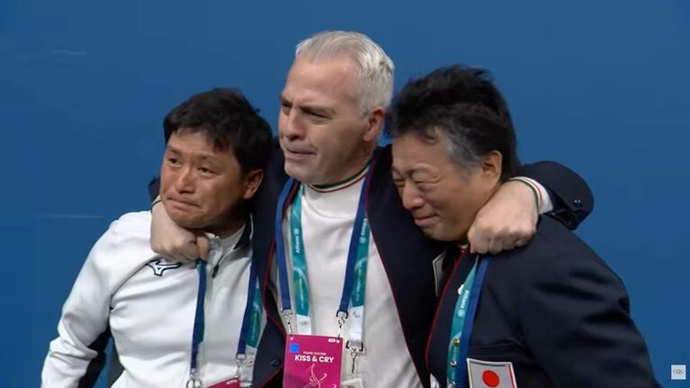 左から渡部トレーナー、マルコットコーチ、竹内強化部長（YouTubeより）
