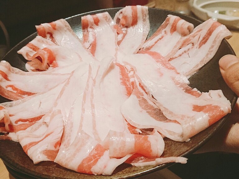 「イベリコ豚でございます」。