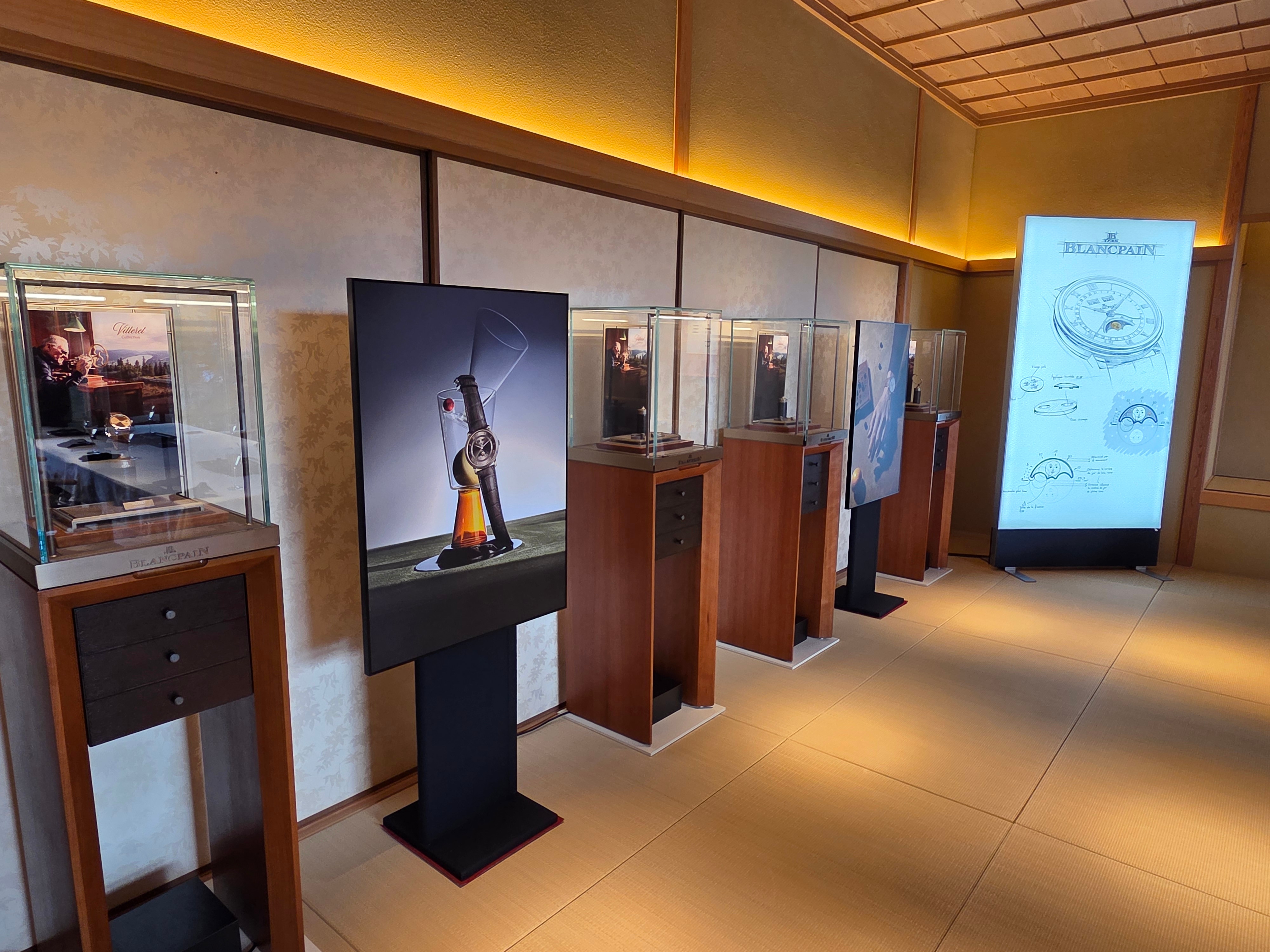 秋の色彩を取り入れた新作「ヴィルレ」コレクションが展示された。