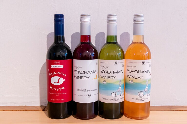 ラベルのデザインはカモメや建物などで横浜をイメージ。