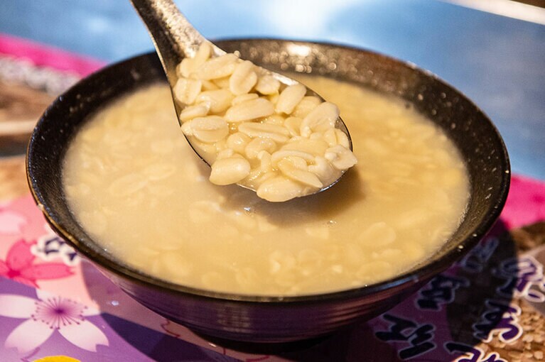 ｢花生湯｣ 50元。