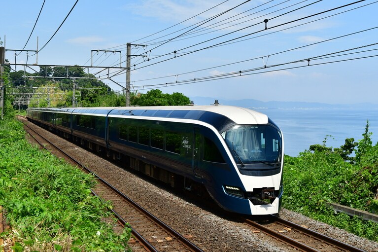 「サフィール踊り子」走行風景　JR東日本提供