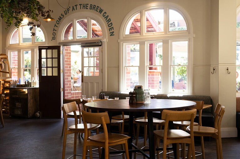 アイランド ブリュー ハウス＆ダイニング Island Brew House ＆ Dining。