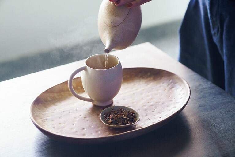 苦みがポイントの野草茶。