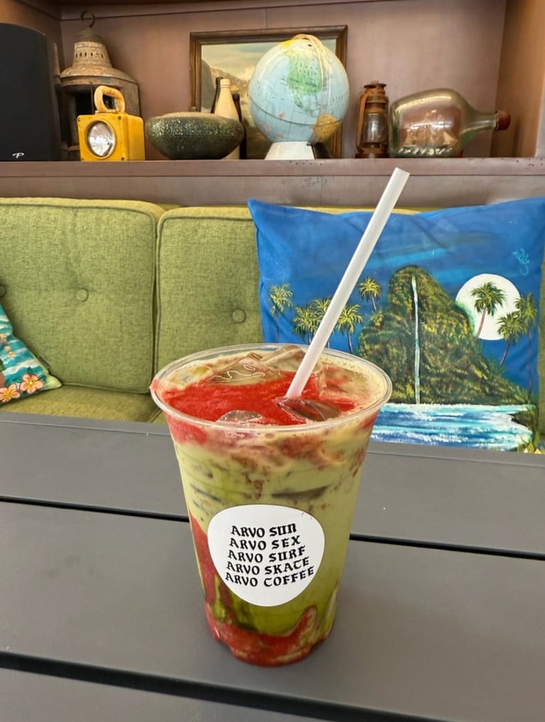 ドリンクはもちろん、センスあふれるオリジナルグッズも必見。