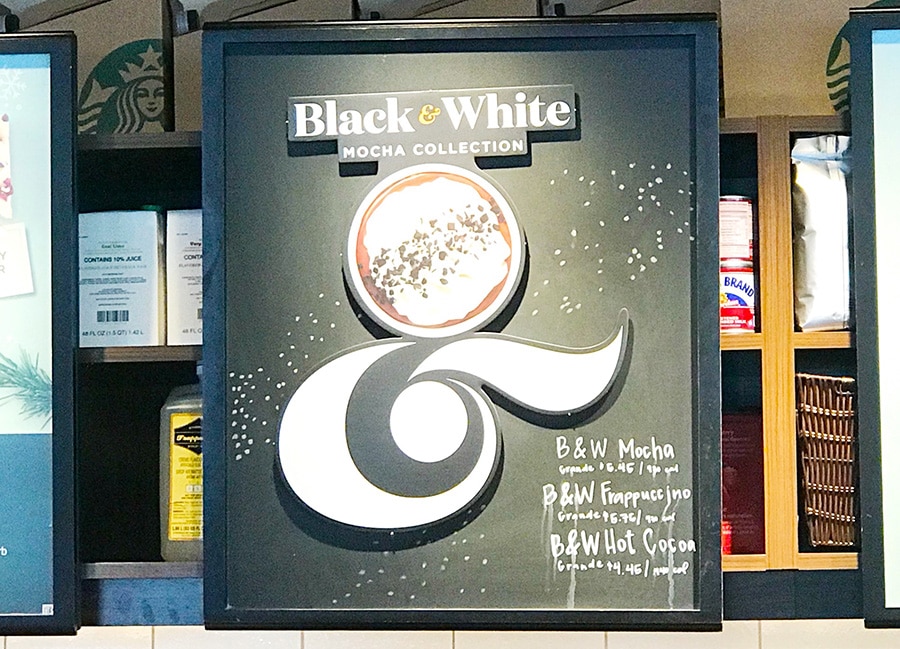 アウトリガーリーフ店で撮影したブラック&ホワイトモカの看板メニュー。